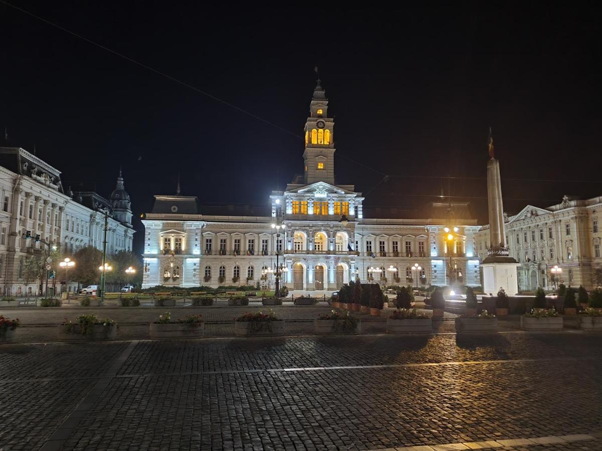 ☆ Bulevard Apartments ☆ Arad Esterno foto